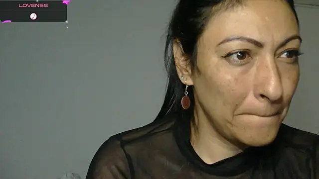 Snapshot of ErikaRika chatting on February 11, 2025, 4:44 am ErikaRika online show from February 11, 2025, 4:44 am
