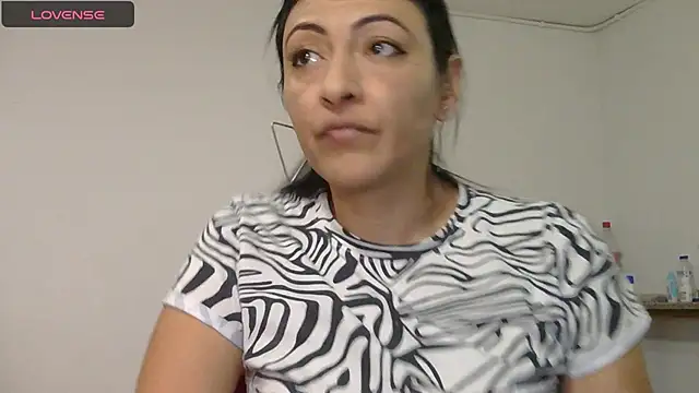 Snapshot of ErikaRika chatting on January 14, 2025, 5:30 am ErikaRika online show from January 14, 2025, 5:30 am