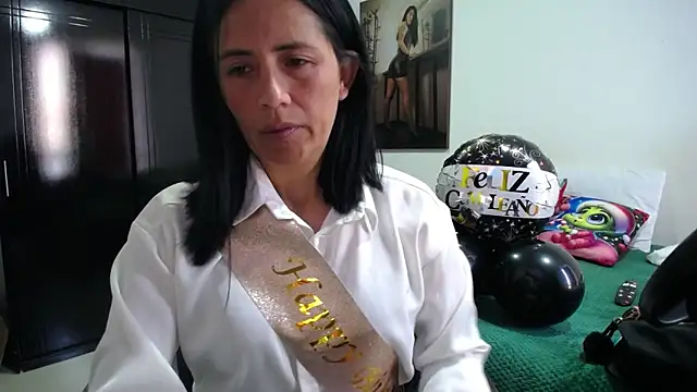 sharoon cheerry online show from December 5, 2025, 5:22 pm