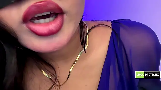 Hottie ishuu online show from November 18, 2025, 6:22 pm