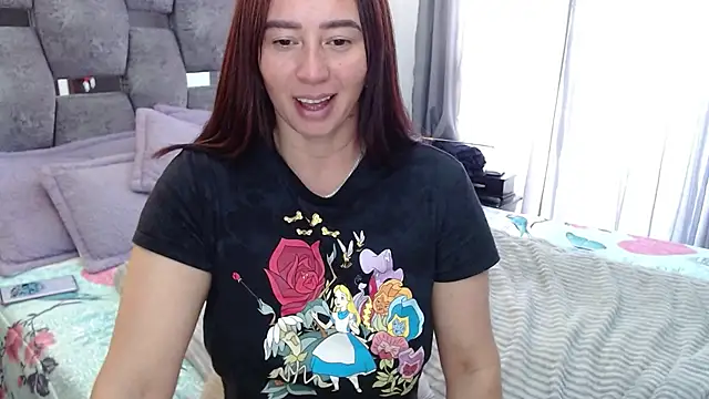 sara hott 1 online show from November 29, 2025, 1:22 pm