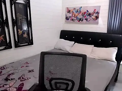 Snapshot of Yesha_harper chatting on September 14, 2025, 5:02 pm Yesha harper online show from September 14, 2025, 5:02 pm