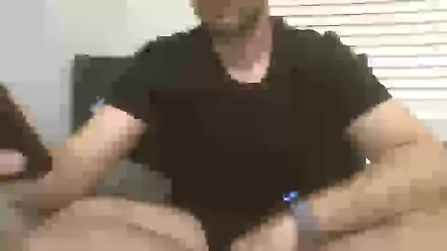 Hotboyo01 online show from February 19, 2025, 1:40 am