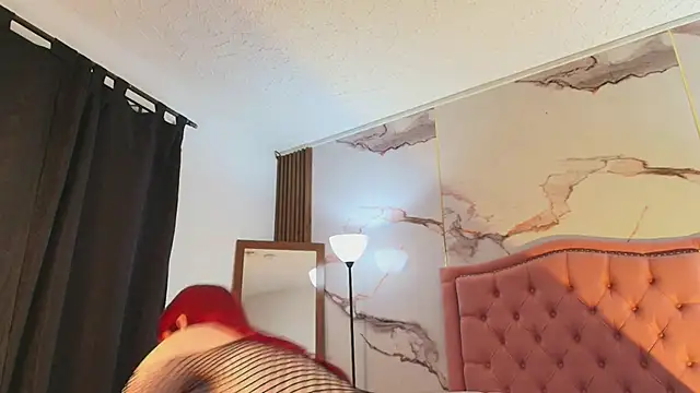 Jade20  online show from February 5, 2026, 9:10 pm