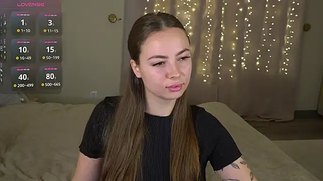 Snapshot of JackieMoonn chatting on November 28, 2025, 2:06 pm JackieMoonn online show from November 28, 2025, 2:06 pm