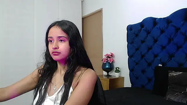 Lili666  online show from November 22, 2025, 3:16 am