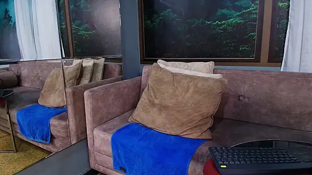 JONAS SMITH  online show from February 27, 2025, 5:05 pm