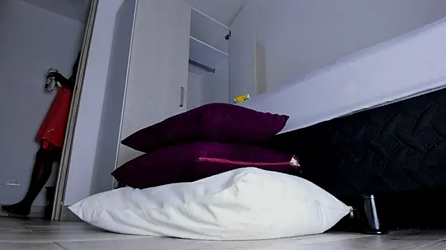 Skarleth69 online show from January 14, 2026, 2:48 am