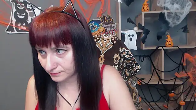 NinaFlawlees online show from October 30, 2025, 1:09 pm