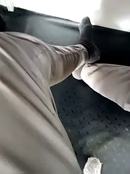 Snapshot of robinsan1010 chatting on March 10, 2025, 9:56 am robinsan1010 online show from March 10, 2025, 9:56 am