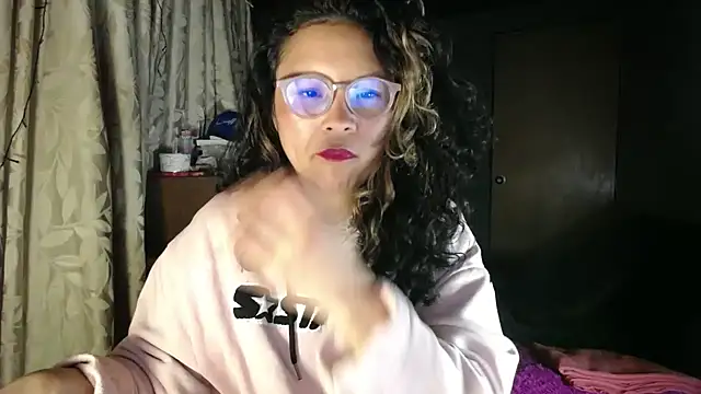 Hathorlove online show from November 28, 2025, 4:23 am