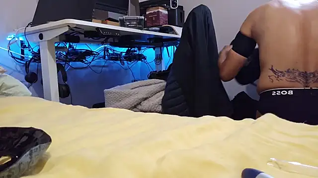 AmGuy23 online show from November 9, 2025, 10:19 am