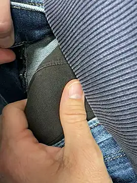 KielerMen online show from March 25, 2026, 2:33 am