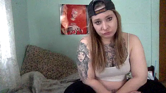 alexabunni online show from December 3, 2025, 2:38 pm