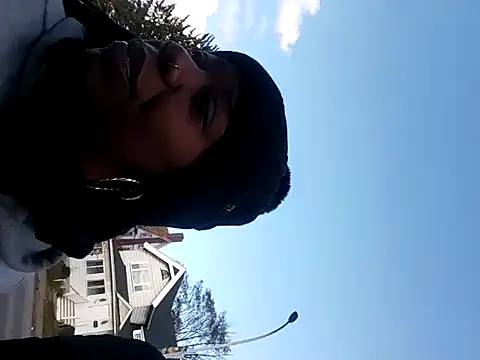 Snapshot of TaylorBlaze chatting on November 8, 2025, 4:32 pm TaylorBlaze online show from November 8, 2025, 4:32 pm