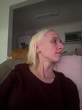 bunnydark00 online show from March 13, 2025, 12:05 am