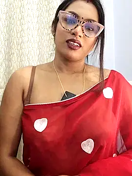 Queen Dolly online show from February 5, 2026, 5:42 pm