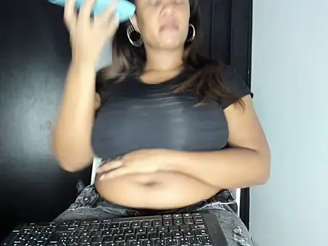 Snapshot of ashanty_1012 chatting on January 16, 2025, 11:59 pm ashanty 1012 online show from January 16, 2025, 11:59 pm