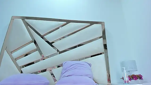 Naughty  Mom online show from March 21, 2025, 8:08 pm