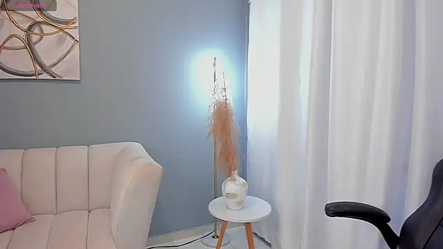 BrookeMiller online show from March 21, 2025, 11:22 am