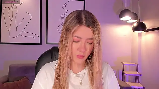 EveBensonX online show from November 27, 2025, 12:49 pm