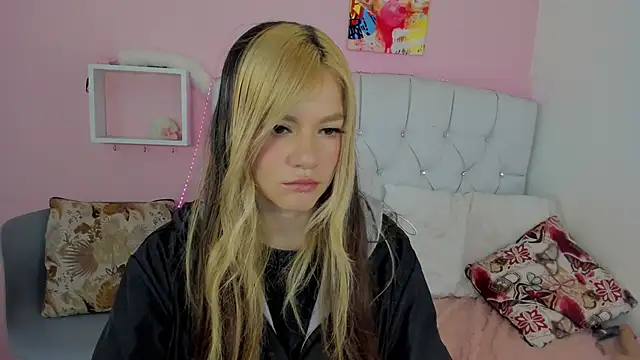 18candys online show from May 27, 2026, 12:56 pm