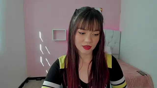 18candys online show from December 16, 2024, 8:37 pm