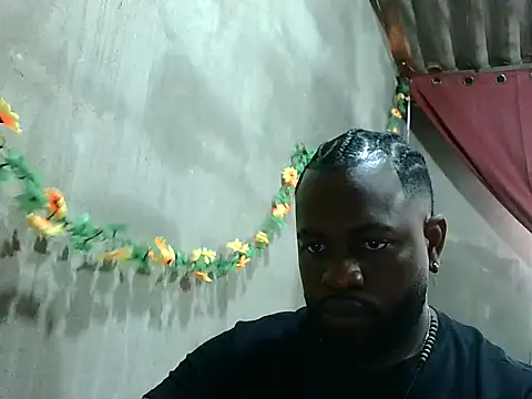 2ocmaxi online show from October 25, 2025, 7:25 pm