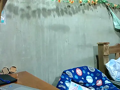 2ocmaxi online show from November 19, 2025, 7:03 pm