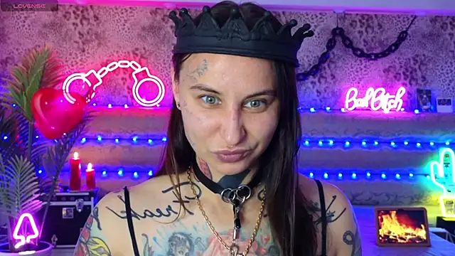 Cool Freak  online show from April 16, 2026, 10:38 am