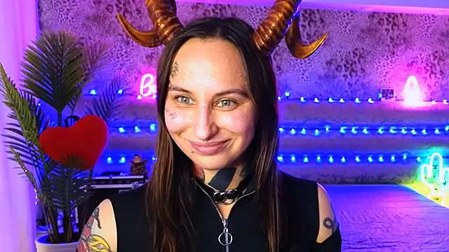 Cool Freak  online show from March 20, 2025, 8:42 am