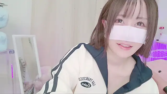 Snapshot of Yuu__k chatting on January 18, 2025, 2:12 pm Yuu k online show from January 18, 2025, 2:12 pm