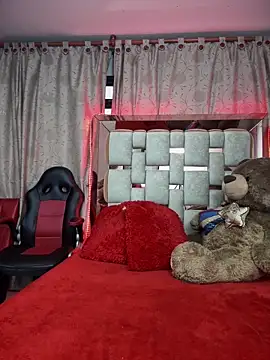 serena willow online show from February 18, 2026, 11:50 am