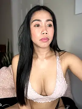 JazzieXo online show from April 15, 2026, 8:53 pm