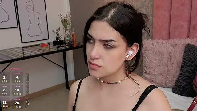 Alexa Thaylor  online show from May 31, 2026, 4:57 pm