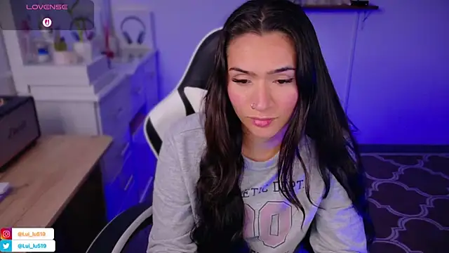 Snapshot of ImLui_lu chatting on November 10, 2025, 8:25 pm ImLui lu online show from November 10, 2025, 8:25 pm