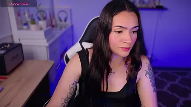 Snapshot of ImLui_lu chatting on November 15, 2025, 10:25 pm ImLui lu online show from November 15, 2025, 10:25 pm