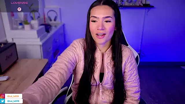 Snapshot of ImLui_lu chatting on October 31, 2025, 8:49 pm ImLui lu online show from October 31, 2025, 8:49 pm