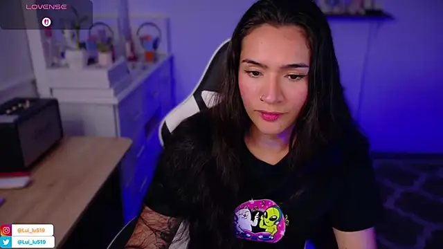 Snapshot of ImLui_lu chatting on November 22, 2025, 12:43 am ImLui lu online show from November 22, 2025, 12:43 am