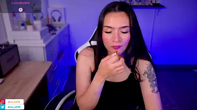 Snapshot of ImLui_lu chatting on October 30, 2025, 10:50 pm ImLui lu online show from October 30, 2025, 10:50 pm