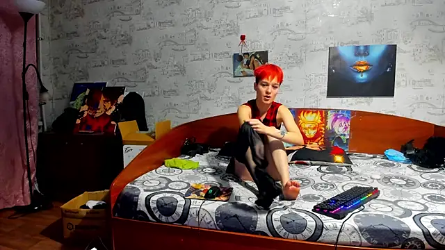 Snapshot of KagamiTayga chatting on March 1, 2026, 2:44 am KagamiTayga online show from March 1, 2026, 2:44 am