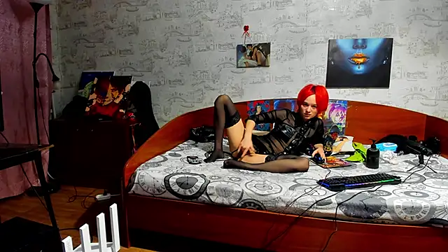 Snapshot of KagamiTayga chatting on February 16, 2026, 2:43 am KagamiTayga online show from February 16, 2026, 2:43 am