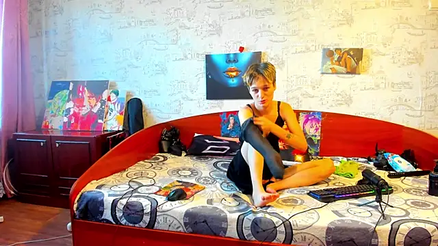 KagamiTayga online show from September 13, 2025, 8:36 am