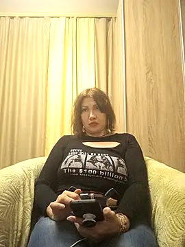 Snapshot of ROXOLANAA_SEXY chatting on October 6, 2025, 6:30 pm ROXOLANAA SEXY online show from October 6, 2025, 6:30 pm