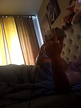 Snapshot of ROXOLANAA_SEXY chatting on September 28, 2025, 7:59 am ROXOLANAA SEXY online show from September 28, 2025, 7:59 am