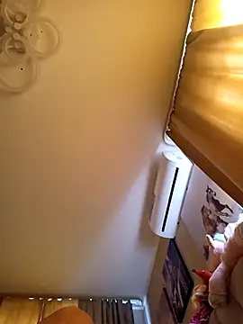 Snapshot of ROXOLANAA_SEXY chatting on September 26, 2025, 11:17 am ROXOLANAA SEXY online show from September 26, 2025, 11:17 am