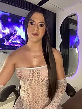 Naughtysofiaa online show from June 30, 2026, 11:49 pm