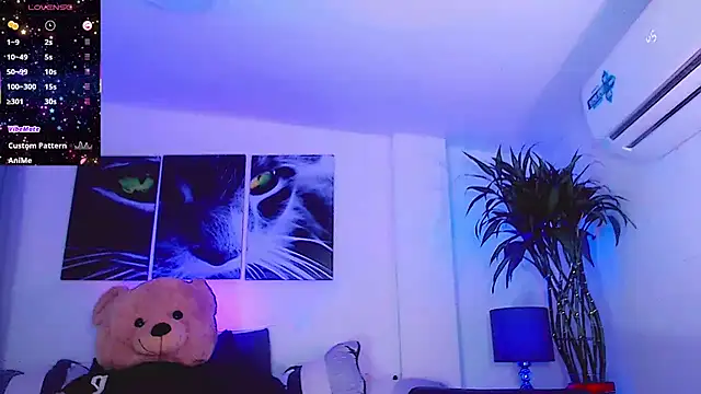 Sophiesweet5 online show from February 2, 2026, 12:53 am