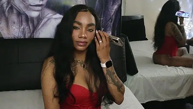 Snapshot of emely_brandon chatting on February 25, 2026, 12:11 am emely brandon online show from February 25, 2026, 12:11 am