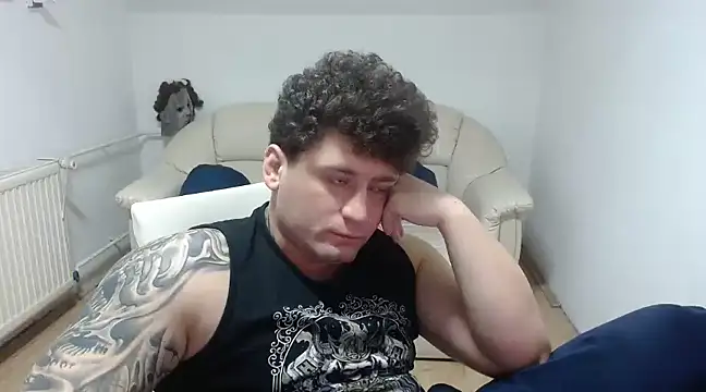 Edmondmyers online show from December 17, 2024, 11:38 pm